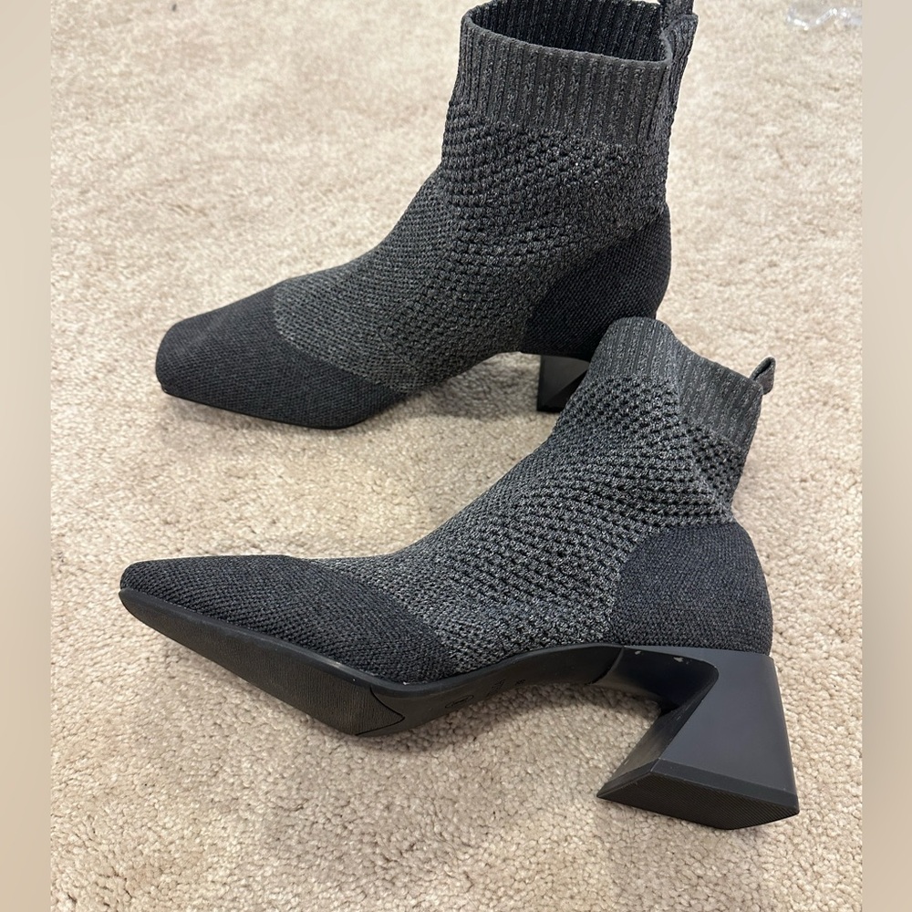 Vivaia Square-Toe Perforated Heeled Boots (Melissa) lava grey 39 - Picture 6 of 9